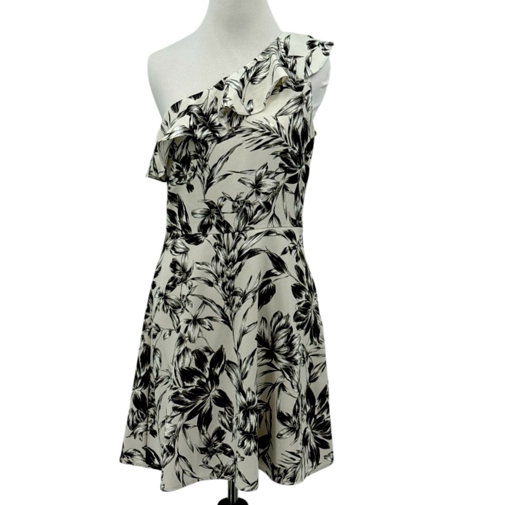 Banana Republic One Shoulder Ruffled Dress new with tags size 2